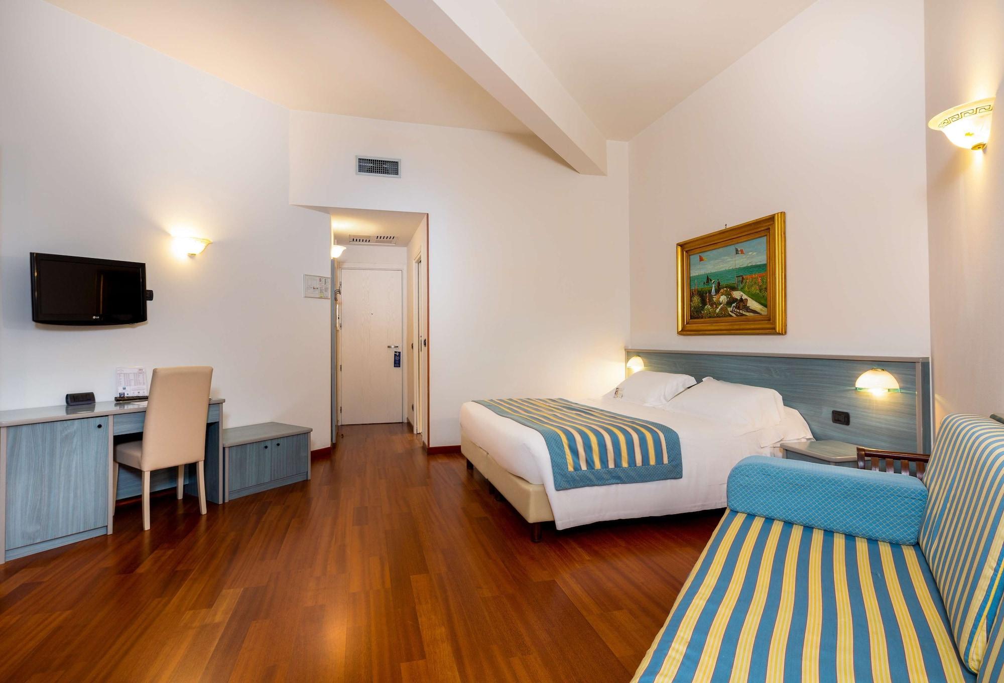 Western Tigullio Royal Hotel